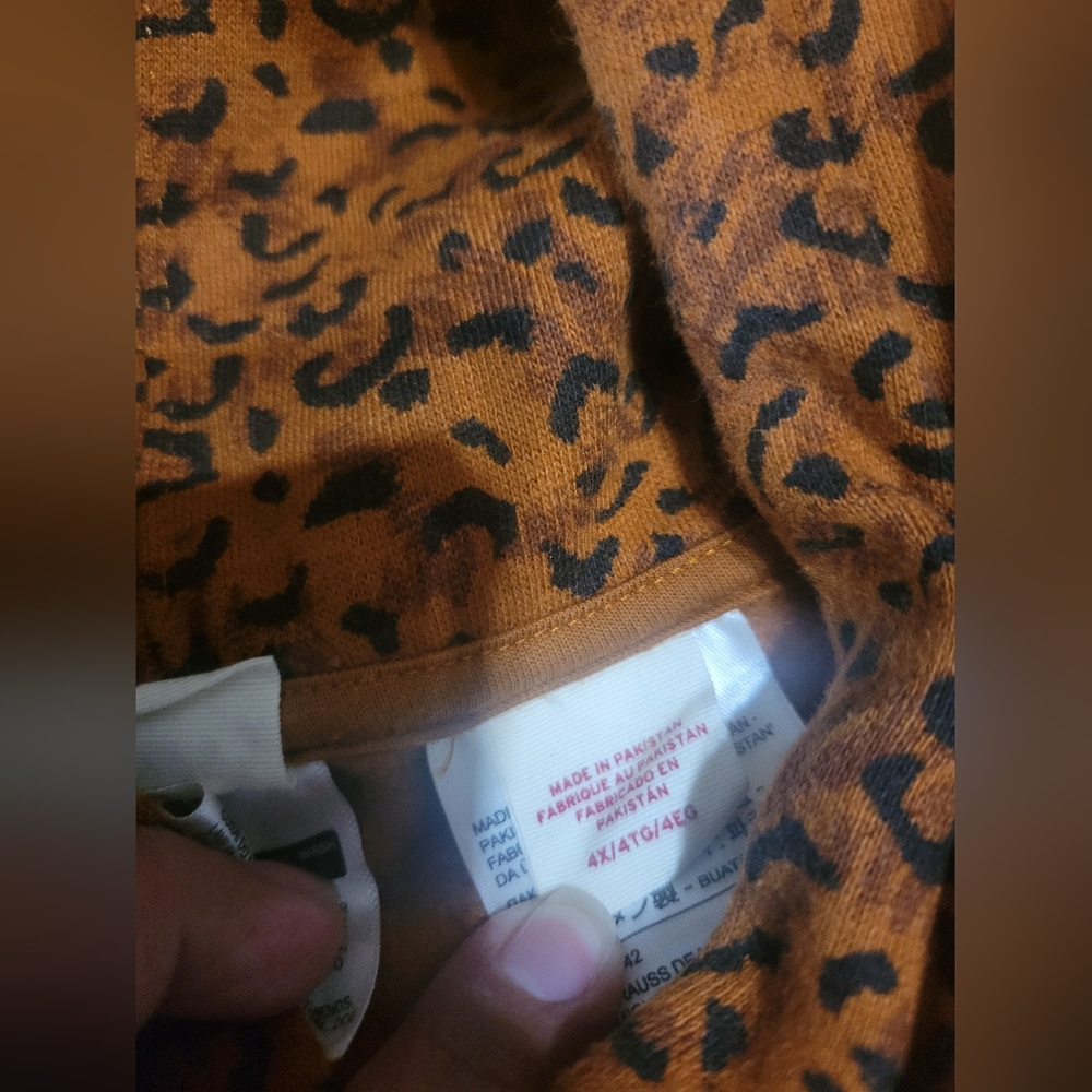 Levi's Brown Leopard Print Pants - Picture 5 of 5